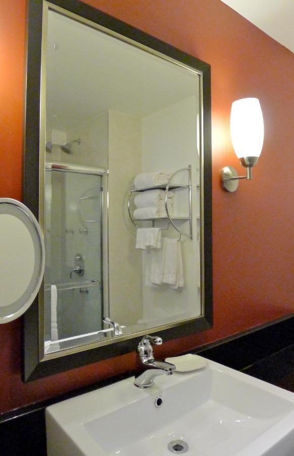 Armon Plaza Montreal Airpt, Trademark Collection By Wyndham Esterno foto